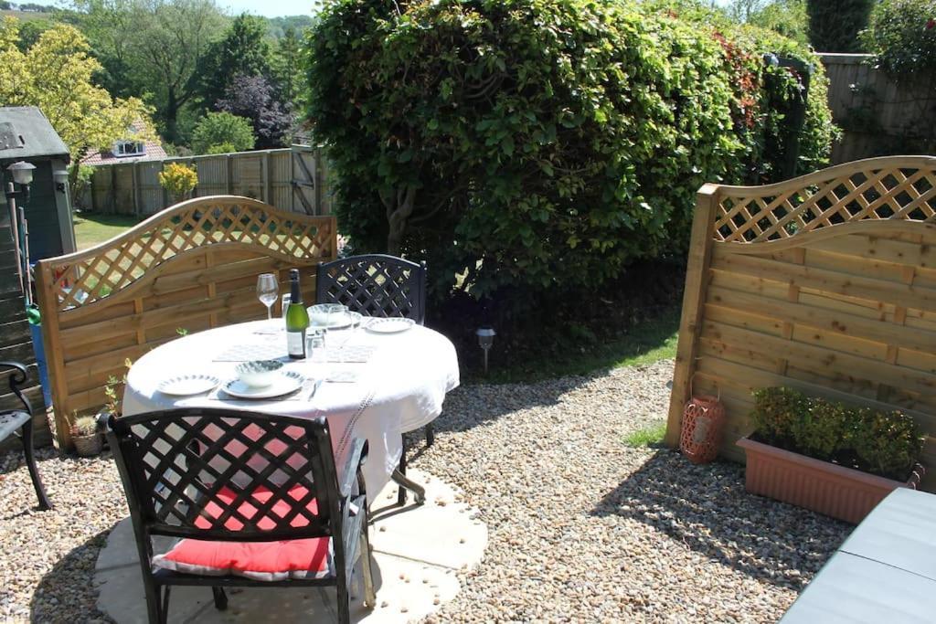 Hideaway Between Coast And Moors In A Beautiful Village Apartment Sleights Екстериор снимка