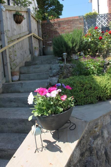Hideaway Between Coast And Moors In A Beautiful Village Apartment Sleights Екстериор снимка