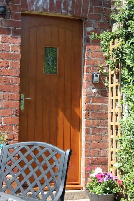 Hideaway Between Coast And Moors In A Beautiful Village Apartment Sleights Екстериор снимка